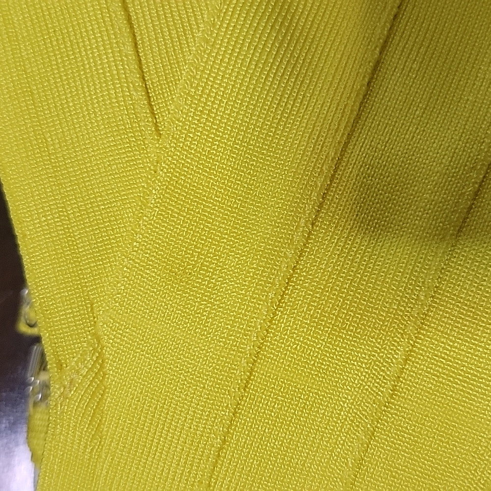 Yellow bandage dress - Picture 9 of 10